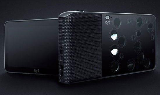 Light L16, kompakt s 16 snímači vytváří 52MPx snímky