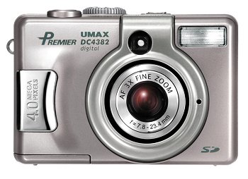 Umax se čtveřicí novinek