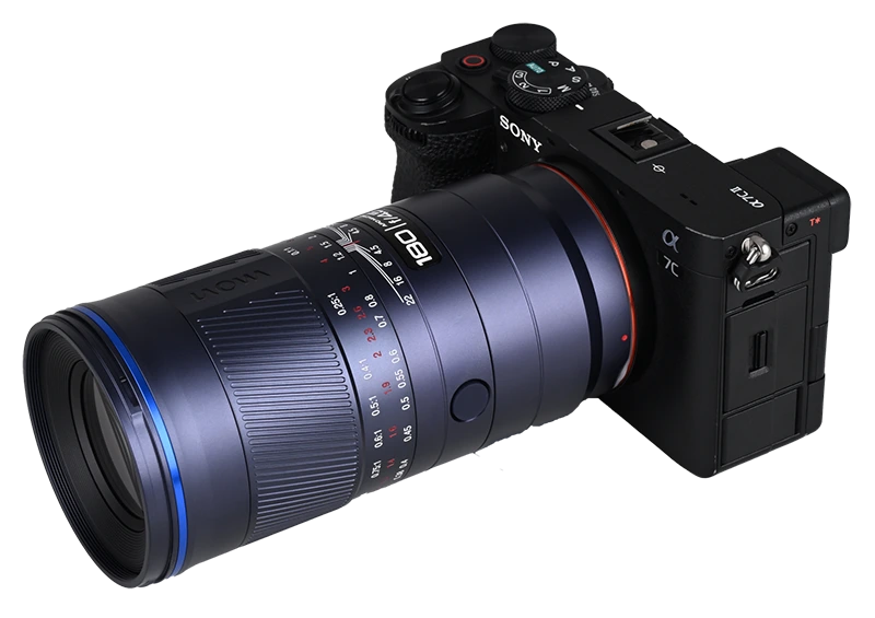 Objektiv Laowa 180mm f/4.5 přináší 1,5× makro zvětšení pro full frame