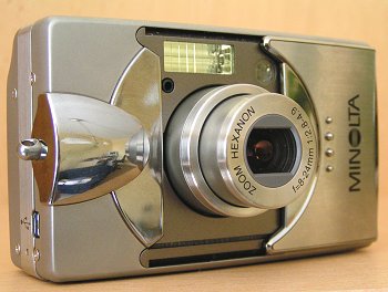 G500: rychlý pětimegapixel se dvěma sloty