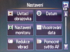 Nikon Coolpix S1100pj: kino v kompaktu