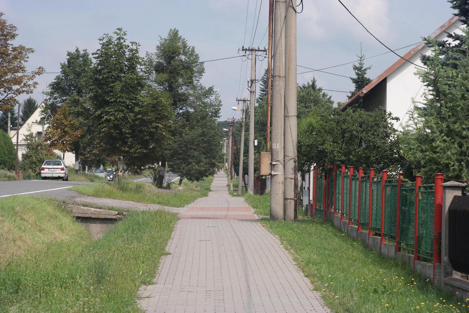 Jupiter-9 85mm F2.0 (M39)