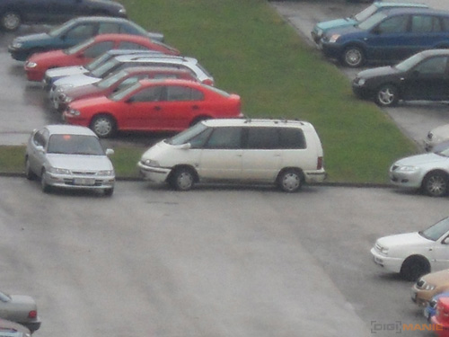 Samsung ST550: jedno LCD nestačí