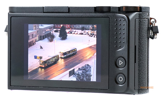 Yi M1: čínský útok na Micro Four Thirds