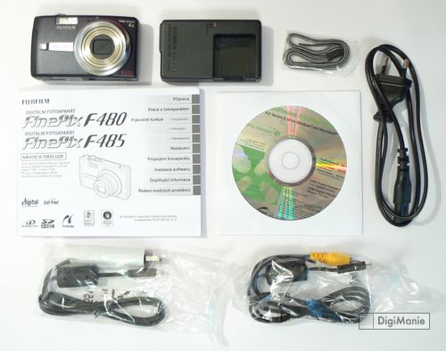 FinePix F480: levný kompakt se širokoúhlým objektivem