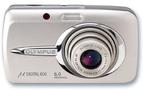 Olympus µ Digital 600 v Evropě a Olympus Stylus 600 v USA