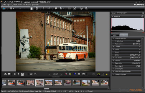 Olympus XZ-1: trefa do černého