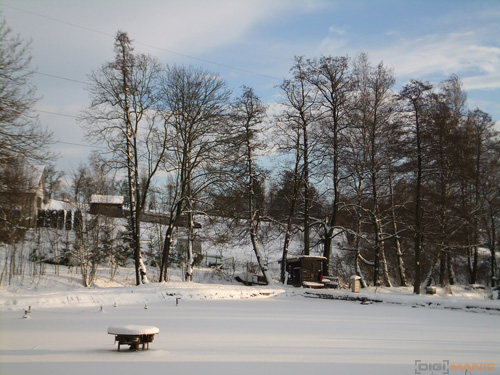 Fujifilm FinePix F300EXR: klame tělem