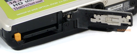 Nikon Coolpix S1100pj: kino v kompaktu