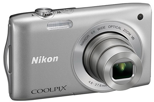 Levné kompakty Nikon Coolpix S3200, S3300, S4200 a S4300 se 6× zoomem