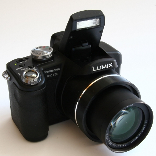 Panasonic Lumix DMC-FZ18E-K: Fotobrašna do kapsy