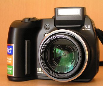 Malý ultrazoom Olympus SP-500