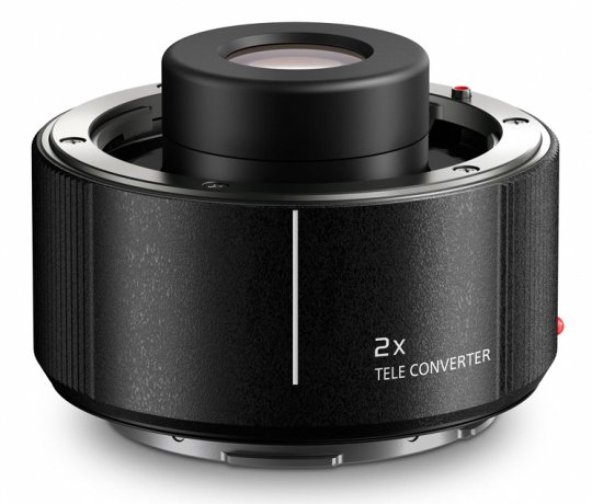Panasonic přichází s 1,4× a 2,0× telekonvertory pro FF