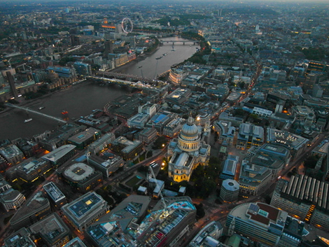 Noční snímky Jasona Hawkese s kompaktem Samsung EX1