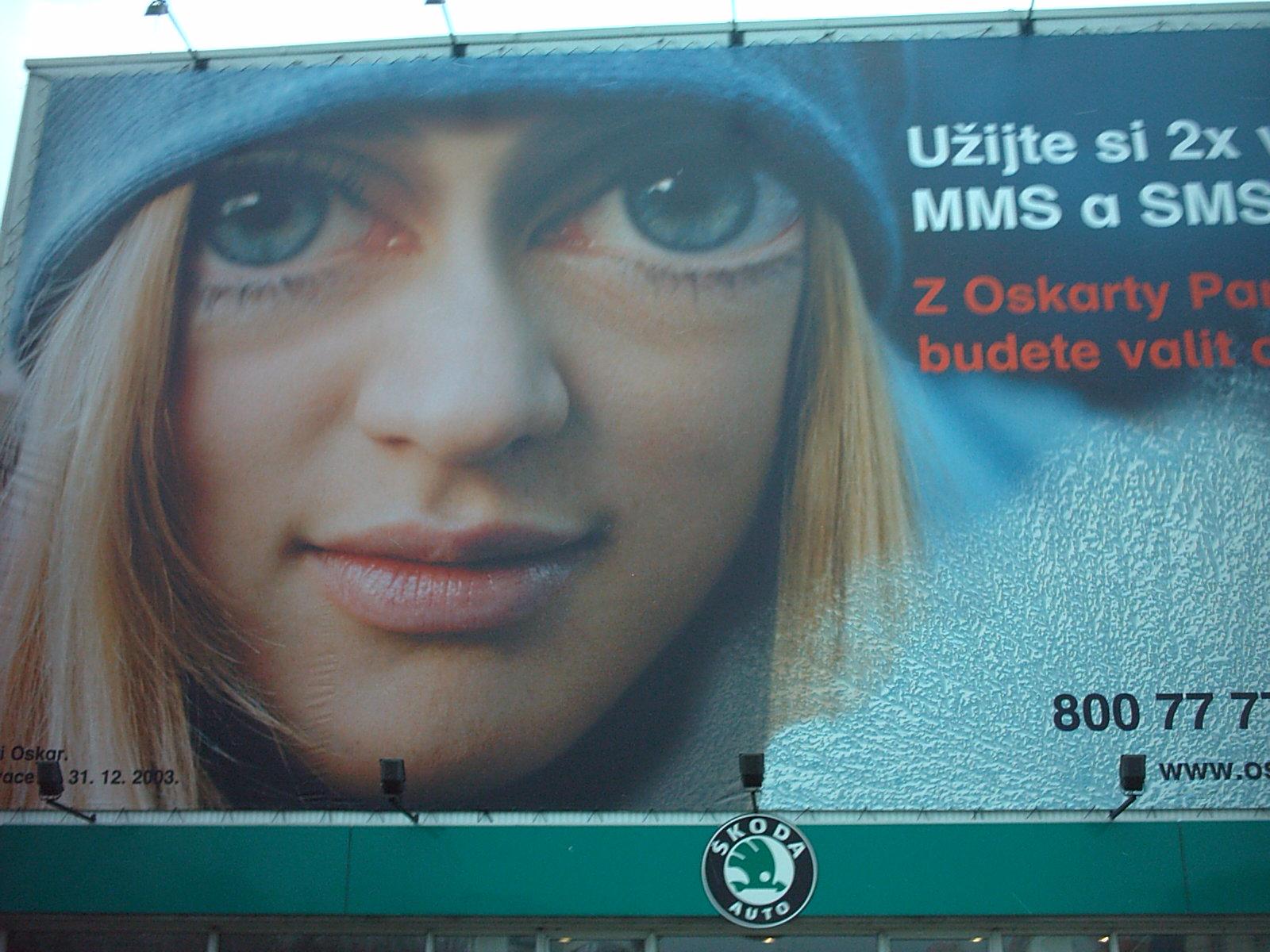 Q1 Digital: hračka s jednoduchou optikou