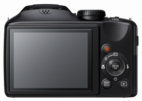 Šest ultrazoomů Fujifilm FinePix S4600, S4700, S4800, S6600, S6700 a S6800