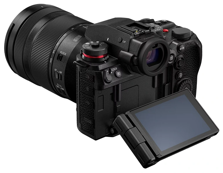 Panasonic Lumix S1 IIE dostal hybridní fázový AF a open-gate 6K video