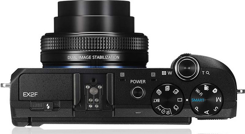 Samsung EX2F s F1,4 objektivem aneb když výrobce naslouchá