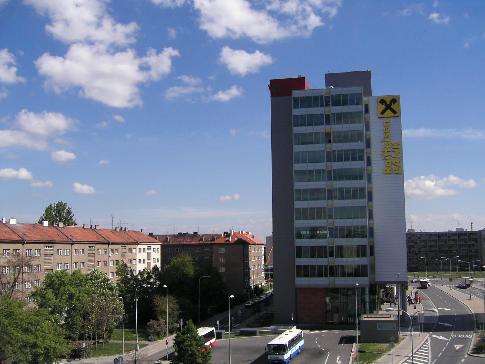 Contax SL300R T*: tabatěrka s optikou od Carl Zeisse