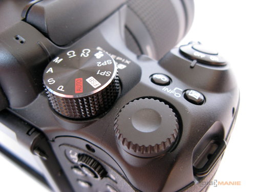 Fujifilm S100FS: jde zrcadlovkám po krku