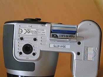 DiMAGE Z3: "stabilizovaný" čtyřmegapixel