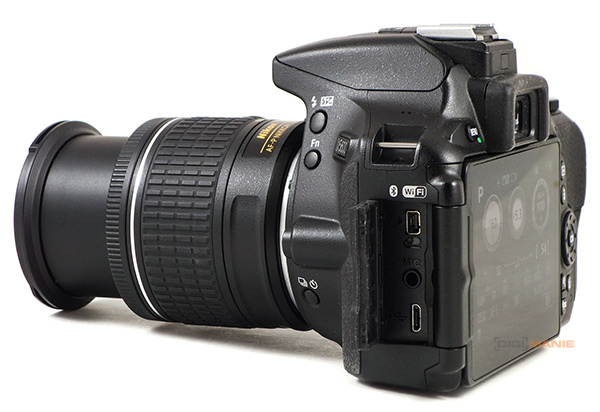 Nikon D5600: zrcadlo stále žije