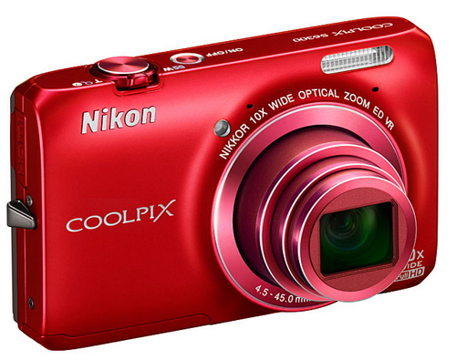 Tenký ultrazoom Nikon Coolpix S6300