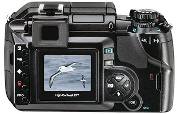 Vybíráme digitální zrcadlovku do 30 tisíc korun