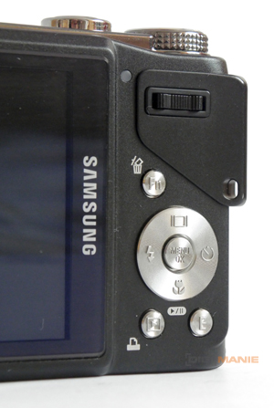 Samsung WB550: do šířky i dálky