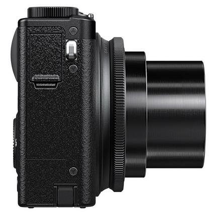 Profi kompakt Fujifilm XQ1 s X-Trans senzorem