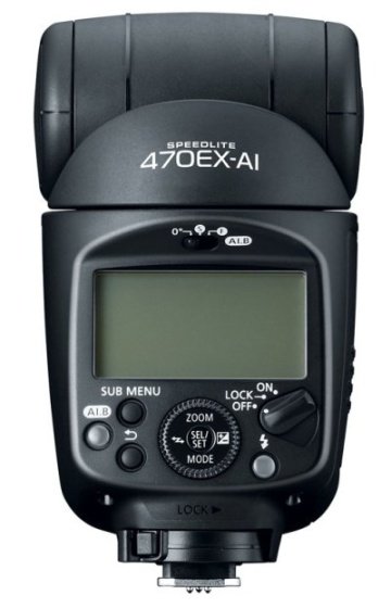 Chytrý externí blesk Canon 470EX-AI se umí sám natočit