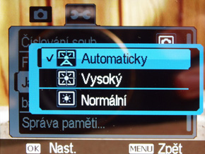 BenQ GH600 a GH700: levné překvapení