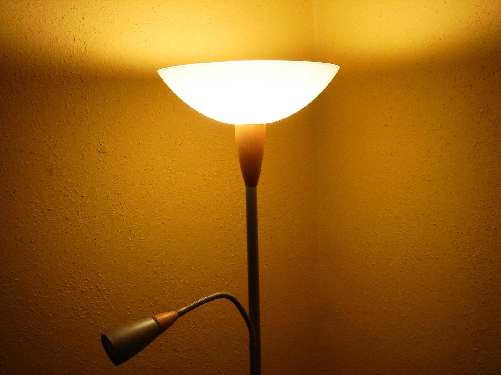 Sony T7: Placatý žravý rychlík