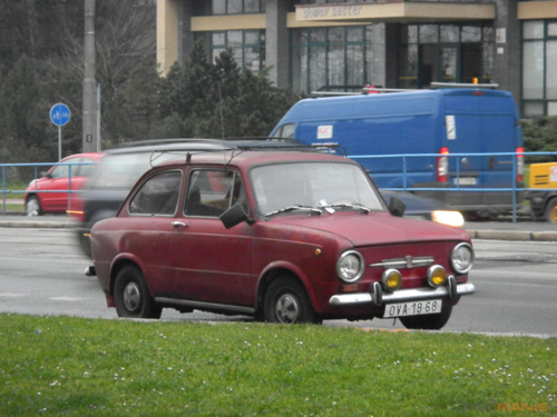 Nikon Coolpix S1100pj: kino v kompaktu