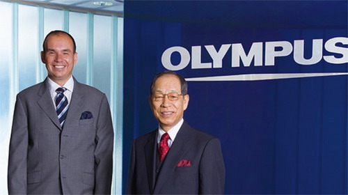 Zemětřesení v managementu Olympusu, hodnoty akcií padají