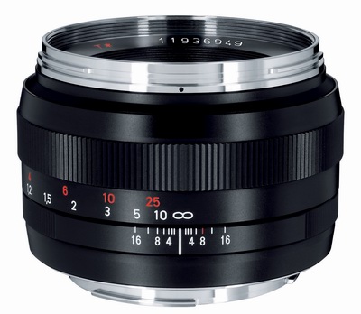 Carl Zeiss uvedl objektivy s EF bajonetem pro fotoaparáty Canon