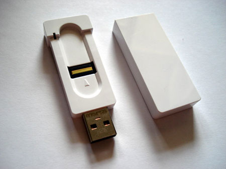 Flash disk pamatující si otisky prstů
