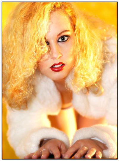 Ejhle člověk 38: zrcadlovka nebo kompakt?