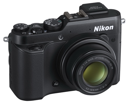 Nikon Coolpix P7800 dostal EVF