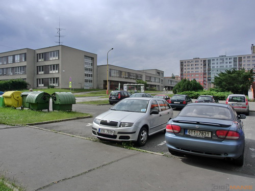 Casio EXILIM ZR100: kapesní formule