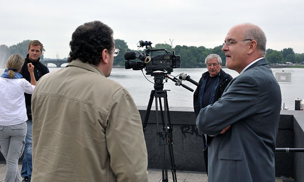 Ejhle člověk 8: Lidé kolemjdoucí