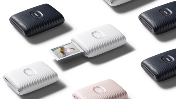 Fujifilm instax Mini Link 2 přináší malování ve vzduchu instaxAiR