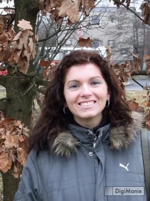 FinePix F480: levný kompakt se širokoúhlým objektivem