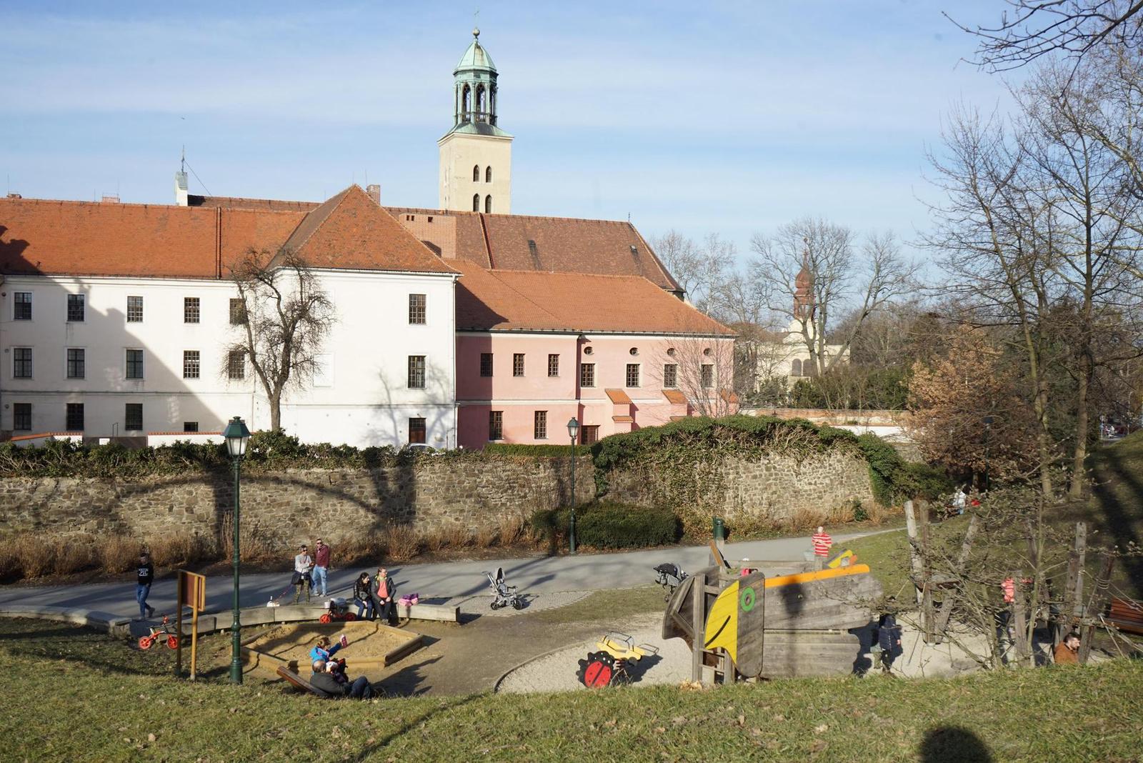 Sony FE 28-70mm F3.5-5.6 OSS (SEL2870)