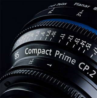 Carl Zeiss uvádí objektivy pro Sony a MFT