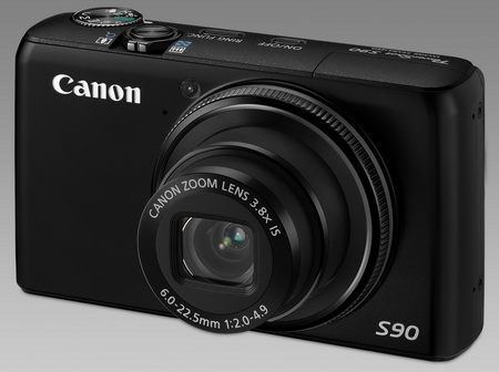Canon uvedl kompakt PowerShot S90 IS se světelností F2,0