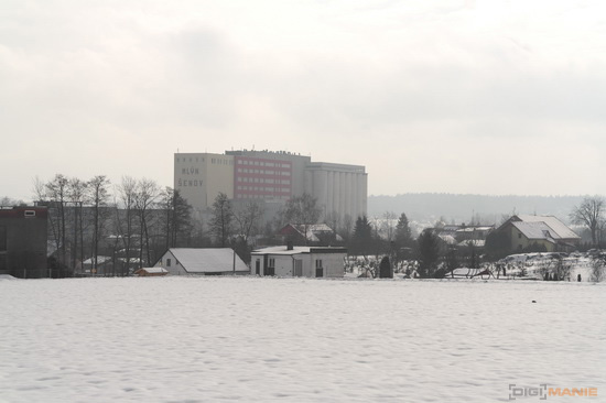 Samsung NX200: 20 mega v útoku