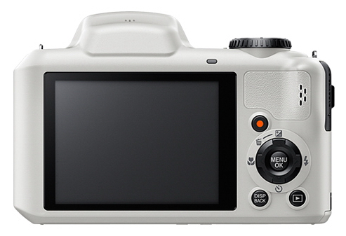 Levný ultrazoom Fujifilm FinePix S8600 s 36× zoomem