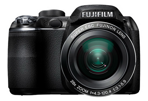 Čtveřice nových ultrazoomů Fujifilm S3200 až S4000