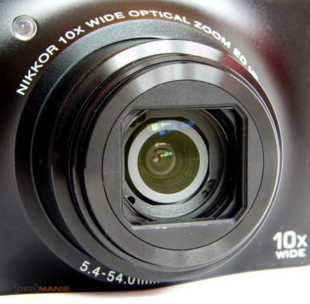 Nikon Coolpix S8000: stabilní dravec